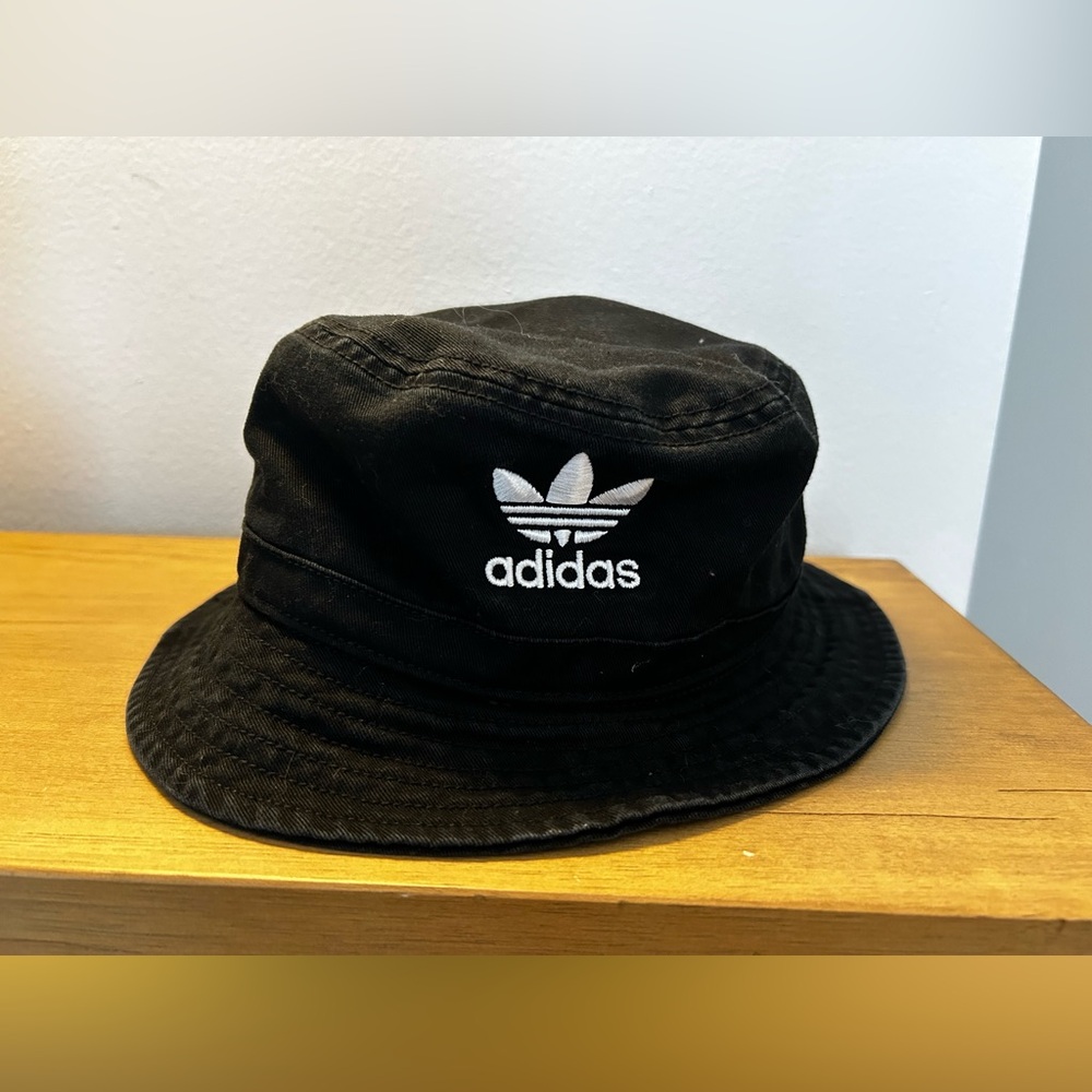 Adidas black bucket hat. Worn once. - Picture 2 of 5